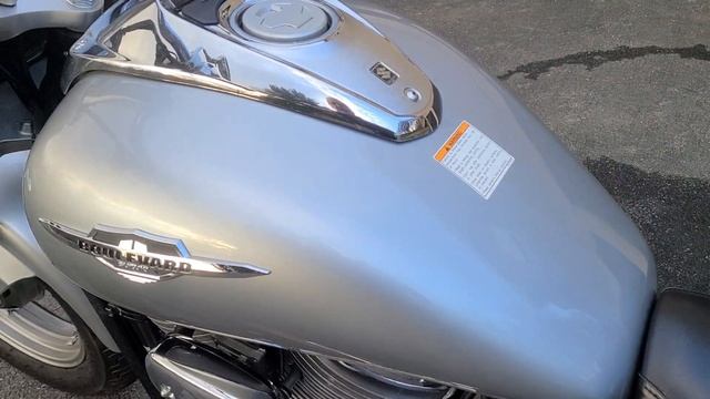 2013 Suzuki M50.  909 Miles.  Not a scratch.