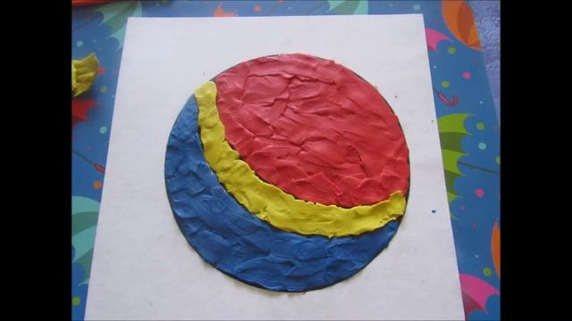 DIY  3-D мячик из пластилина и трубочек от коктейля. Пластилиновая аппликация.
