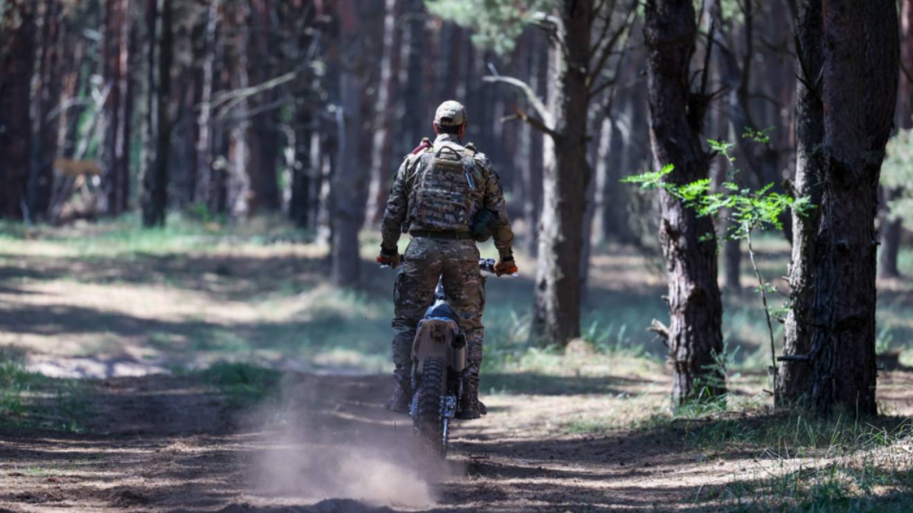 «Зашли красиво!» — работа российских штурмовиков на мотоциклах на южнодонецком фронте