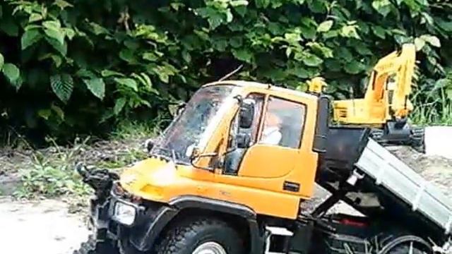 Carson Mercedes Benz Unimog 1:12 ( 1:10) 2,4 GHz RTR