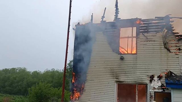 Тушение пожара на улице Макарова в Петропавловске-Камчатском