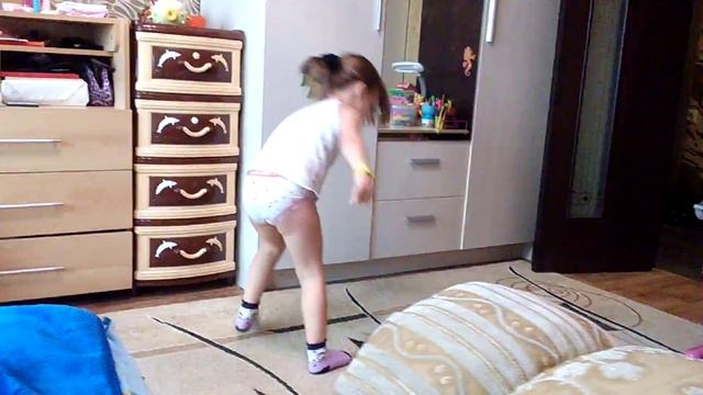 Учимся делать колесо дома.