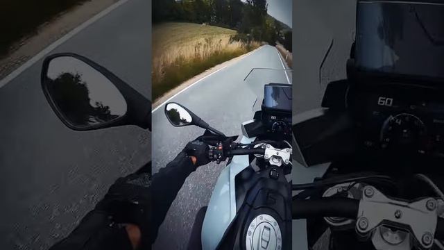 Almost crashed in oncoming traffic! BMW S1000XR