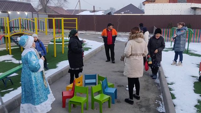 Празднование нового года с родителями в садике