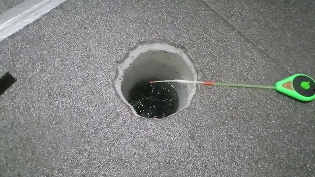 Ночуем на льду Часть 1. Неадекватная рыбалка на Гребном канале г.Барнаул