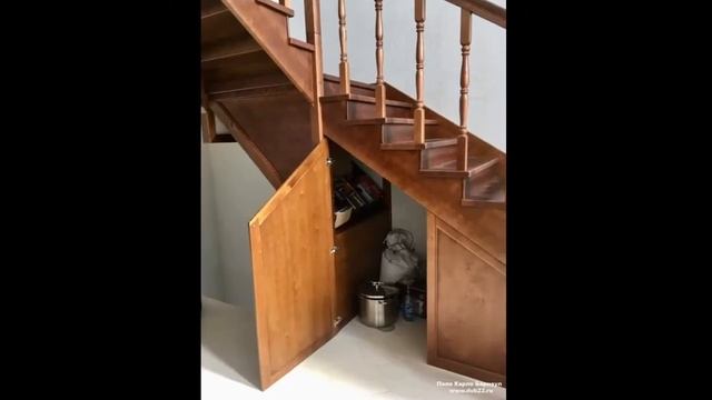 Лестница из берёзы на второй этаж жилого дома