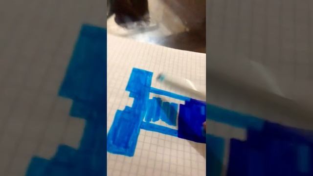 Нарисовала Стива по клеточкам из маинкрофта Minecraft￼??