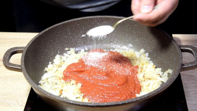 Макароны с сосисками в томатном соусе!