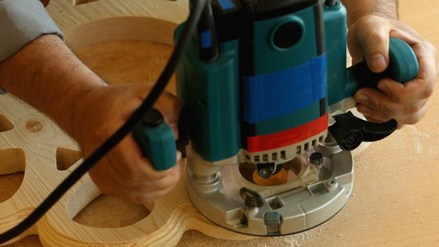4K Фрезерование круглой фигурной рамки для зеркала, making a beautiful round frame for a mirror
