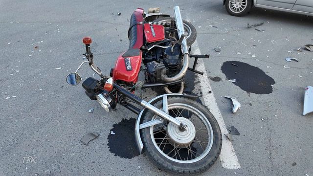 В Колпашеве водитель легковушки не уступил дорогу мотоциклисту