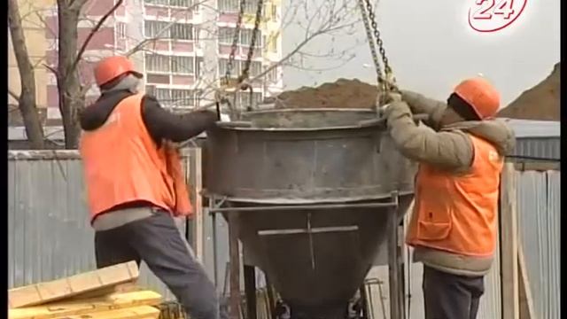 Первый надземный паркинг в автограде