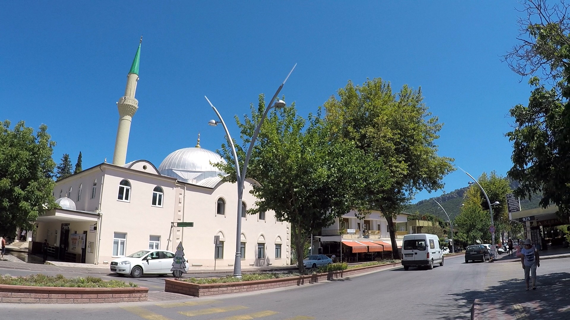 Kemer Atatürk Blv, Merkez Mosque