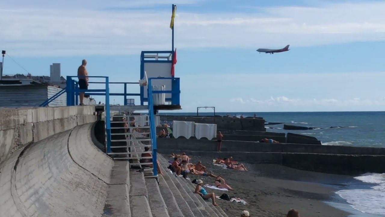 Самолётик, который смог .... зайти на посадку. Адлер 15.09.2022