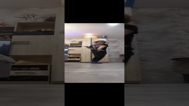 VID_20240826_201714.mp4