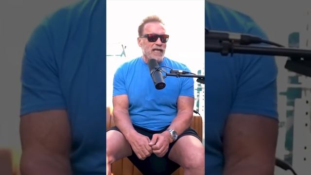 Арнольд Шварцнегер! Я пердел от протеина