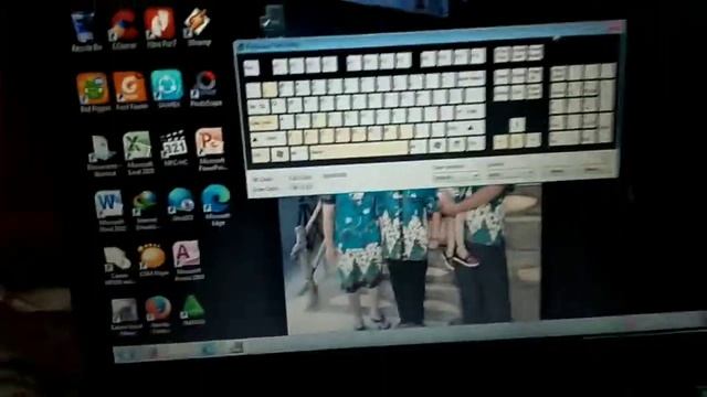 SERVICE NETBOOK ACER ASPIRE ONE 722 || GANTI KEYBOARD