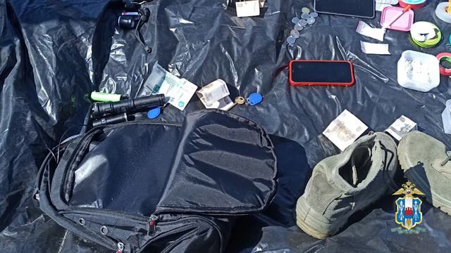 Полицейские задержали наркосбытчика и изъяли у него 40 гр мефедрона