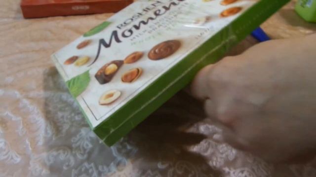 i Сільпо Roshen Moments Пралине с орех в молочном шоколаде Hazelnut in milk chocolate Украина 20220