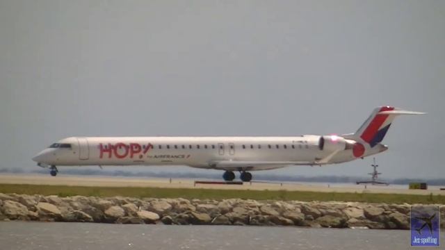 Hop! CRJ1000 is taking off from Nice Côte d'Azur Airport | NCE/LFMN