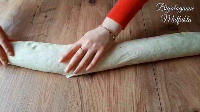 Evinde 1 adet ÇÖP ŞİŞ olan Herkes bu Tarifi  yapabilir İnanılmaz Kolay ve Kat Kat Lezzetli Poğaça