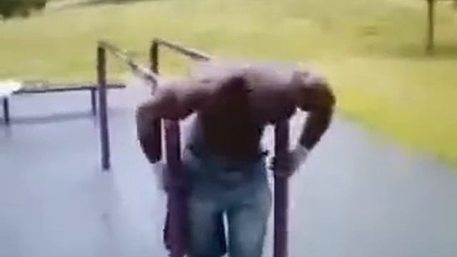 Упражнения на перекладине