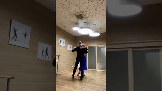 Урок танго для продолжающих обучение

#tango #танго #аргентинатанго #танцуем #танцы #уроктанго