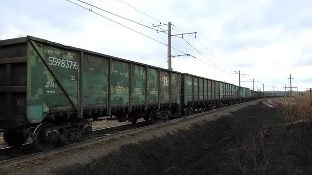 ВЛ11-205 А/208 с грузовым поездом