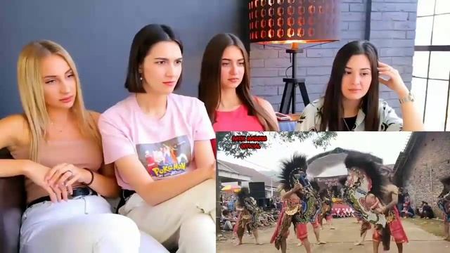 REAKSI CEWEK RUSIA. Nonton kuda lumping ( Satrio mudo )                      sedandang lemahireng