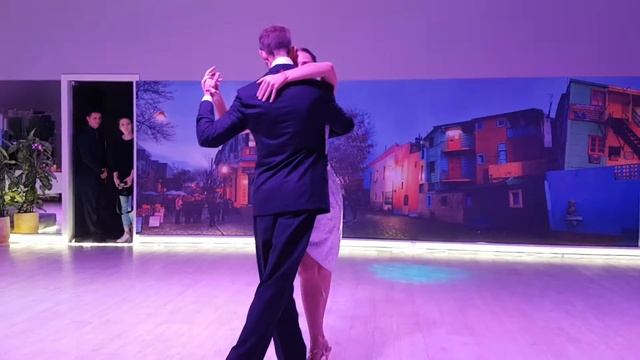 Танцуют Катя Цыброва и Роман Карачевцев. Оркестр Tango en Vivo.