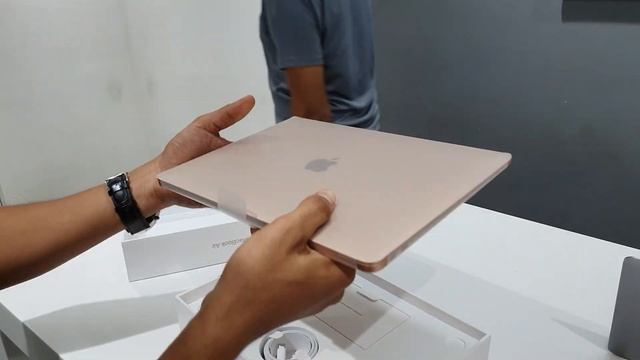 BOUGHT MACBOOK AIR M1 CHEAPER THEN USA | YOUTUBE MONEY