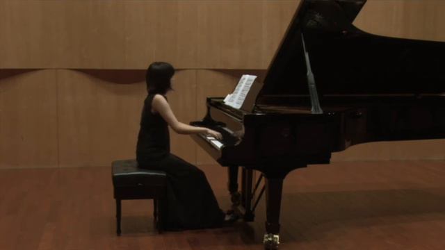 Edison Denisov. Reflections (1989). - Li Ming-Yu (piano)
