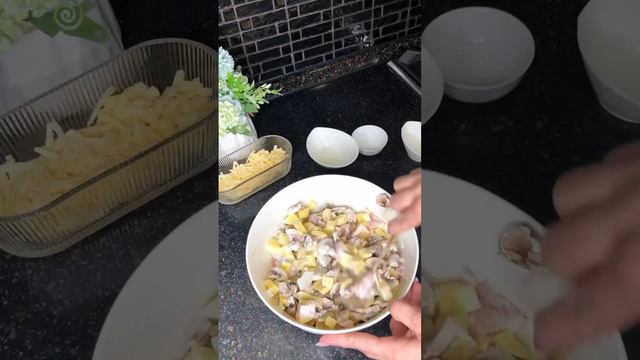 КАРТОШКА С ГРИБАМИ И КУРИЦЕЙ ПОД СЫРОМ В ДУХОВКЕ