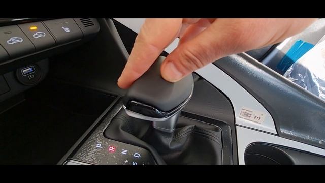 #45 HYUNDAI ELANTRA highway CVT -Aspect interior cutie automata - Showroom Virtual Hyundai Carbenta