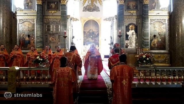 Божественная литургия в Неделю Антипасхи в Казанском кафедральном соборе