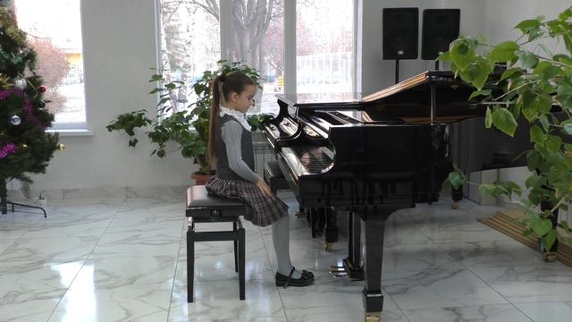 Бородаенко Мирослава, 9 л , МБУ ДО "ДМХШ г. Белгорода", класс преподавателя Корж К.М.