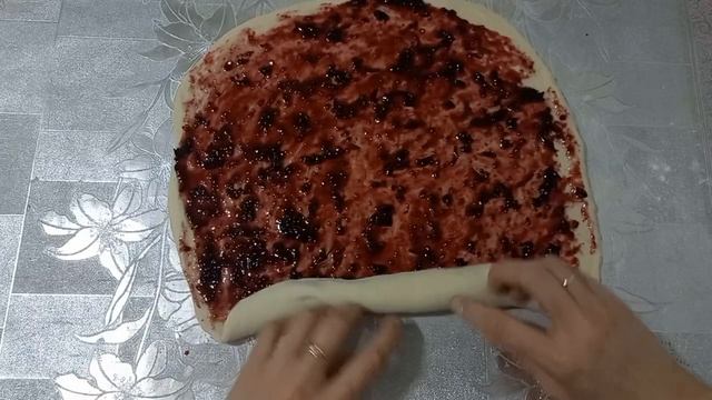 Очень вкусное РУЛЕТ из дрожжевого теста.