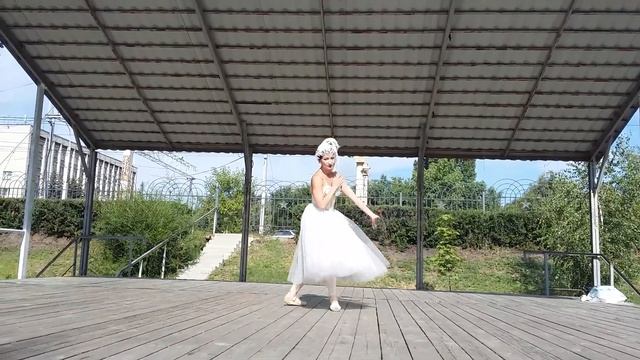 Вальс Маскарад Хачатурян - хореограф  балерина Маргарита Андреева