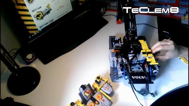 Lego Technic - Volvo Excavator reassembling