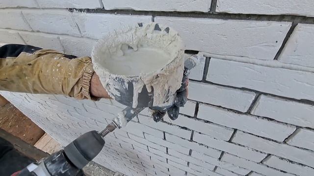 механизированная подача затирки в швы кирпича
