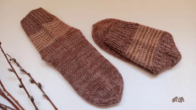 Мужские шерстяные носки "Мечта туриста" #вязаниеспицами #knitting #вязаныеноски #носкиспицами