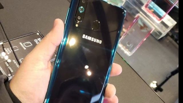 Samsung Galaxy A8S - INFINITY O is HERE!!!