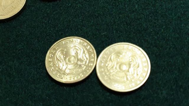 А вы уже нашли монету 2 тенге 2019 года? Нацбанк ответил, что монеты этого номинала достаточно