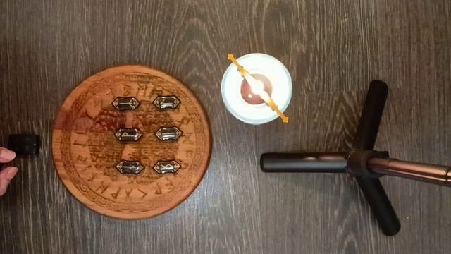 Гадание на Рунах.Что мешает нам быть вместе...