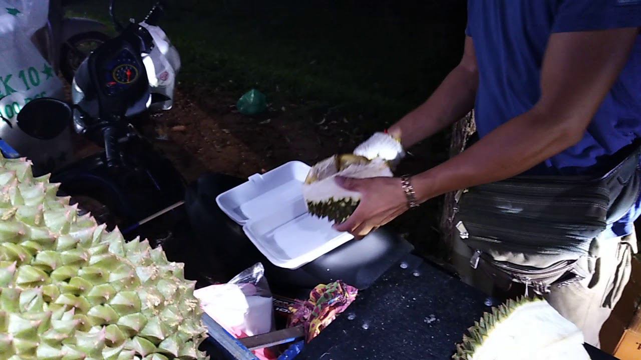 Дуриан. Фрукты Камбоджи.  ( Durian)