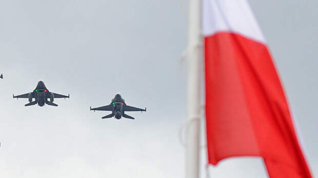 В Польше подняли в небо авиацию из-за якобы активности России