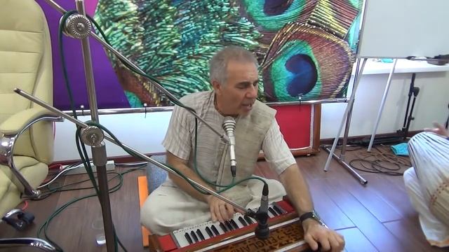 Киртан перед катхой.  Медини-пати прабху. 01.05.2018г.