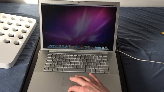MacBook Pro 15-inch Early 2006 - Unboxing, Overview & Test