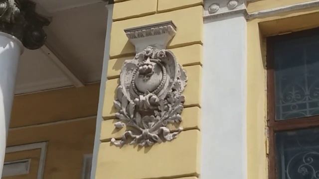 ИСТОРИЧЕСКИЙ МУЗЕЙ И СКИФСКИЕ "КАМЕННЫЕ БАБЫ" В ДНЕПРЕ
