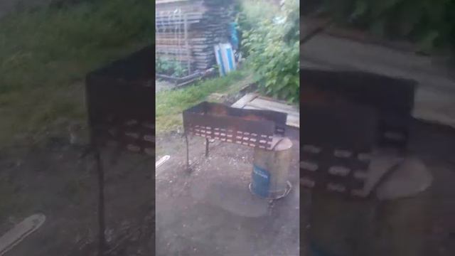 Дача. Шашлык. День рождения сестры. Еле успели до грозы и ливня )))