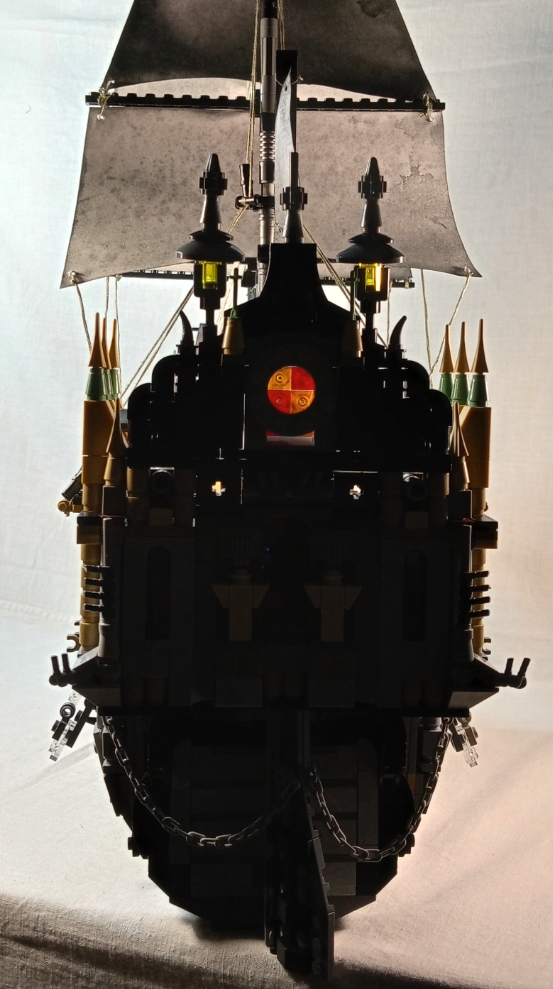 "Неизбежность" - фантастический корабль; lego самоделка в стиле готики